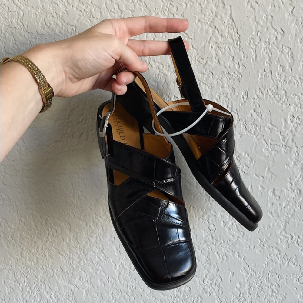 Harold Powell leather sandals